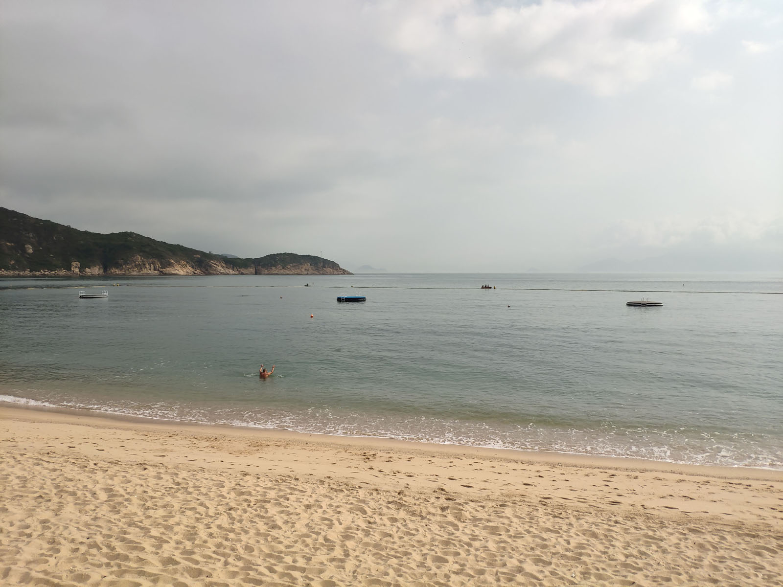 相片 2: 長洲東灣泳灘