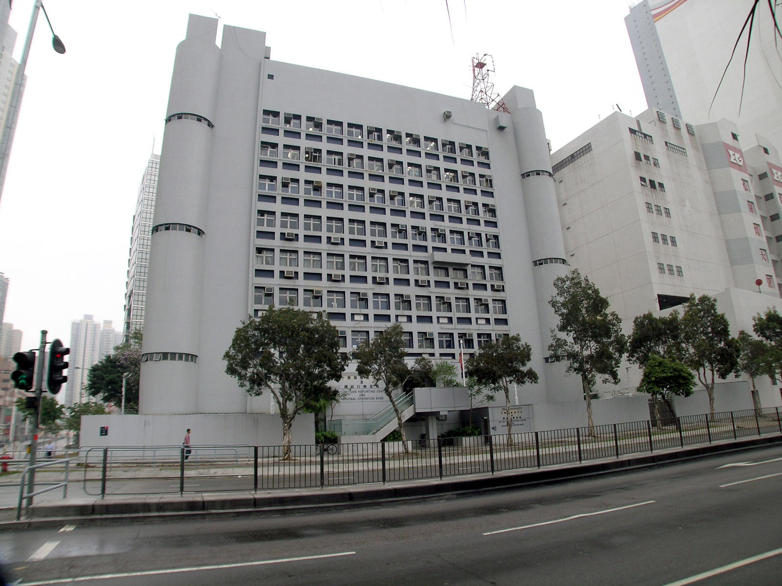 相片 1: 香港警務處小瀝源報案中心